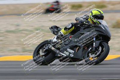 media/Jan-14-2023-SoCal Trackdays (Sat) [[497694156f]]/Turn 4 Set 2 (1030am)/